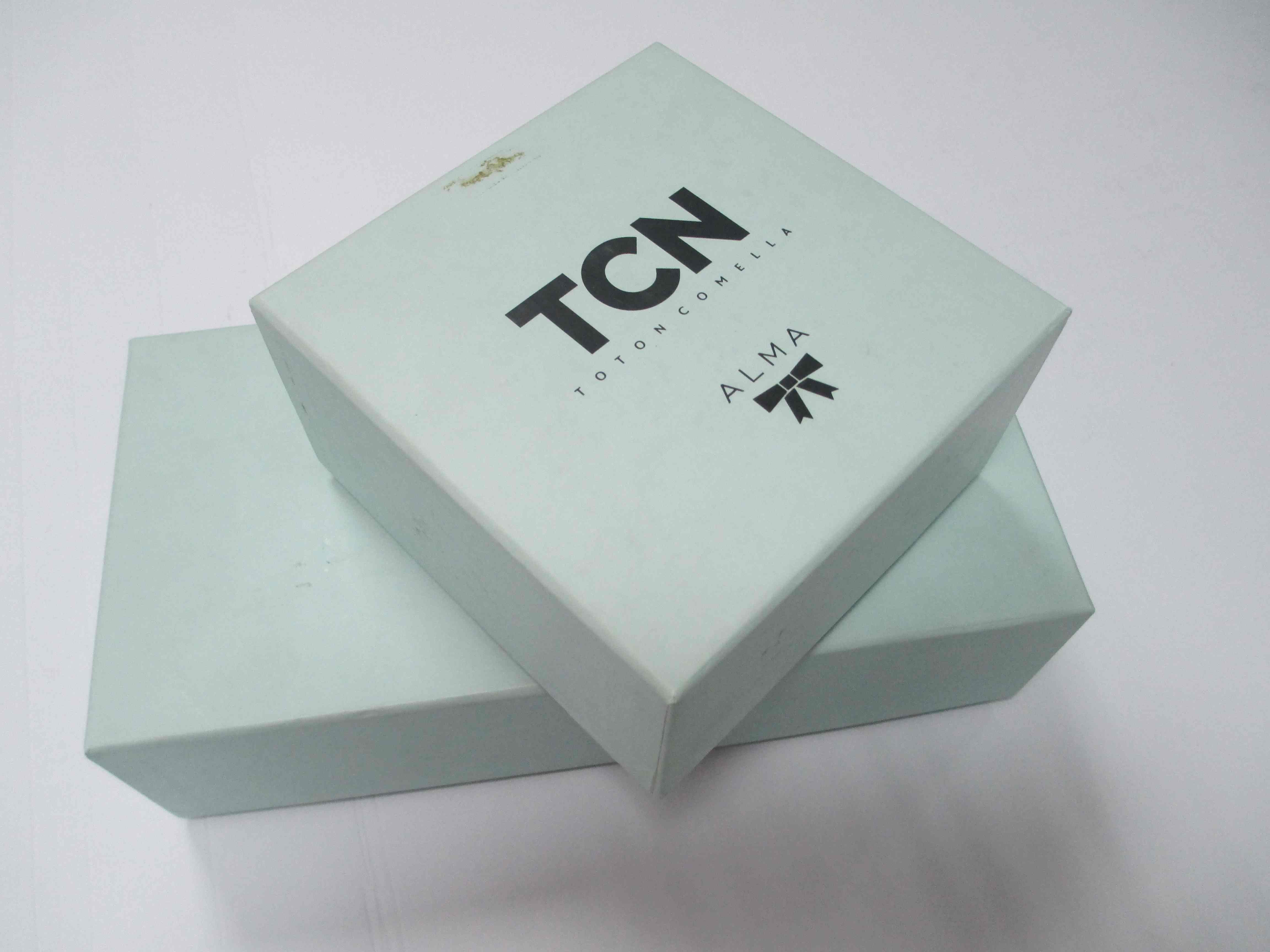 lid and base box 4